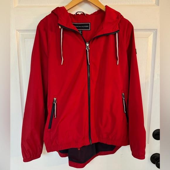 TOMMY HILFIGER Red Women’s Lightweight Everyday Weather Resistant Windbreaker M - Picture 3 of 16